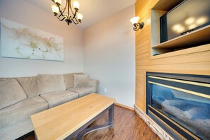 Apartment (1 Bedroom) | Interior - Steps to River Run Gondola: Ski Condo w/ Views! (Keystone)