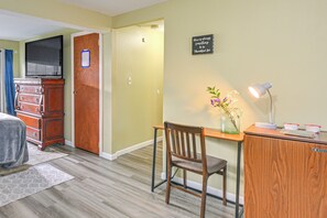 Apartment (0 Bedroom) | Interior