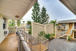 Apartment (0 Bedroom) | Interior