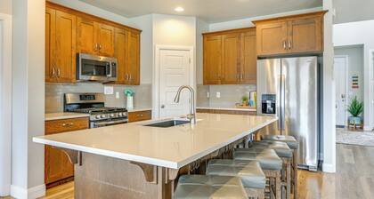 Hike, Bike & Swim: Utah Family Home w/ Mtn Views!