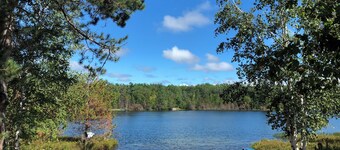 Lovely 3 bedroom cabin on High banks Lake in Eckerman Mi