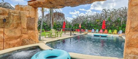 Villa (5 Bedrooms) | Front of property