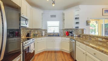 Villa (5 Bedrooms) | Interior