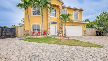 Villa (5 Bedrooms) | Interior