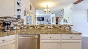 Villa (5 Bedrooms) | Interior