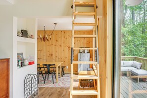 Apartment (0 Bedroom) | Interior - Waterfront Studio w/ Loft & Dock Near Narrowsburg! (Narrowsburg)