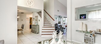 3 Mi to Marina: Riverview Family Home w/ Lanai!