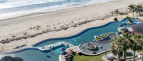 حمّام سباحة مُدفَّأ