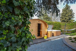 Villa | Außen-Whirlpool