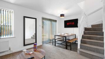 House | 3 bedrooms, Internet