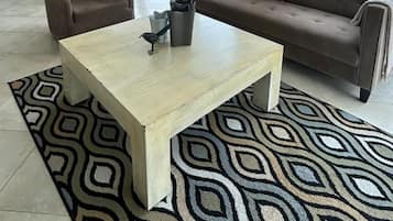 Apartment | 1 bedroom, desk, Internet