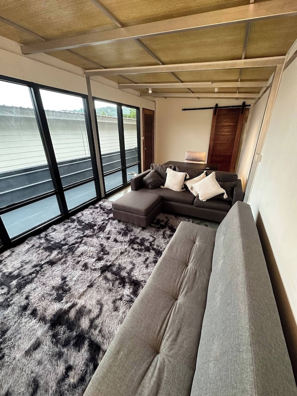 Bungalow, 1 Bedroom, Smoking, Balcony | Living room