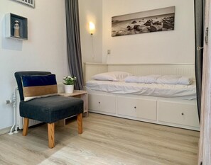 House | Private kitchen - Sunny Garden Retreat Bungalow (Sint Maartensvlotbrug)