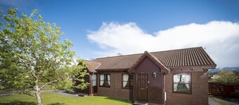 Reindeer Retreat is a delightfully cosy yet stylish property with mountain views