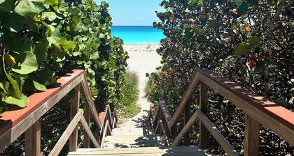 SALT HAUSBrandNew! 6BR/6BA Contemporary Retreat, Heated Pool/Spa. Walk to Beach!