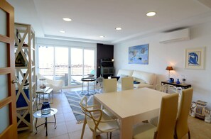 Apartment | Dining - Apartment in Spain Near Sandy Beach (Torroella de Montgrí)
