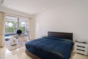 3 chambres, coffre-fort, bureau, accès au Wi-Fi (inclus)