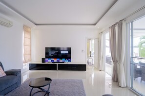 Smart-tv, tv-spel, en stereo och printers
