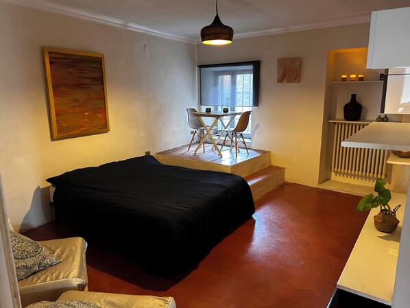 1 chambre, coffres-forts dans les chambres, Wi-Fi gratuit, draps fournis