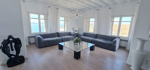 Villa | 6 soveværelser, skrivebord