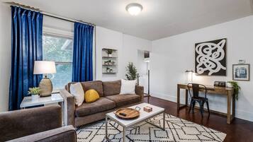 Apartment, 2 Bedrooms | Living area