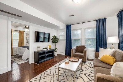 Pet-friendly Furnished Apt Near Emu Free Parking 2 Bedroom Apts