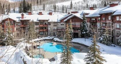 3419b - Double Queen Standard Powderhorn Lodge Suite