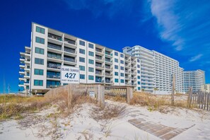 Condo, 2 quartos | Fachada