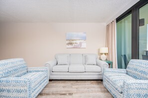 Living area - Island Sunrise 663 2 Bedroom Condo (Gulf Shores)