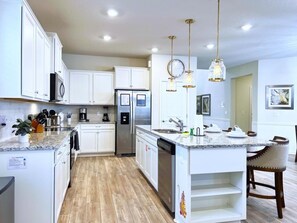 Casa, varias habitaciones | Cocina privada