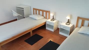 6 室のベッドルーム、アイロン / アイロン台、WiFi、ベッドシーツ