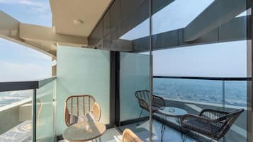 Suíte estúdio superluxo, vista para a cidade | Terraço/pátio