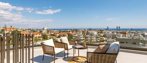 Appartement, 3 chambres, balcon, vue sur la ville | Terrasse/patio