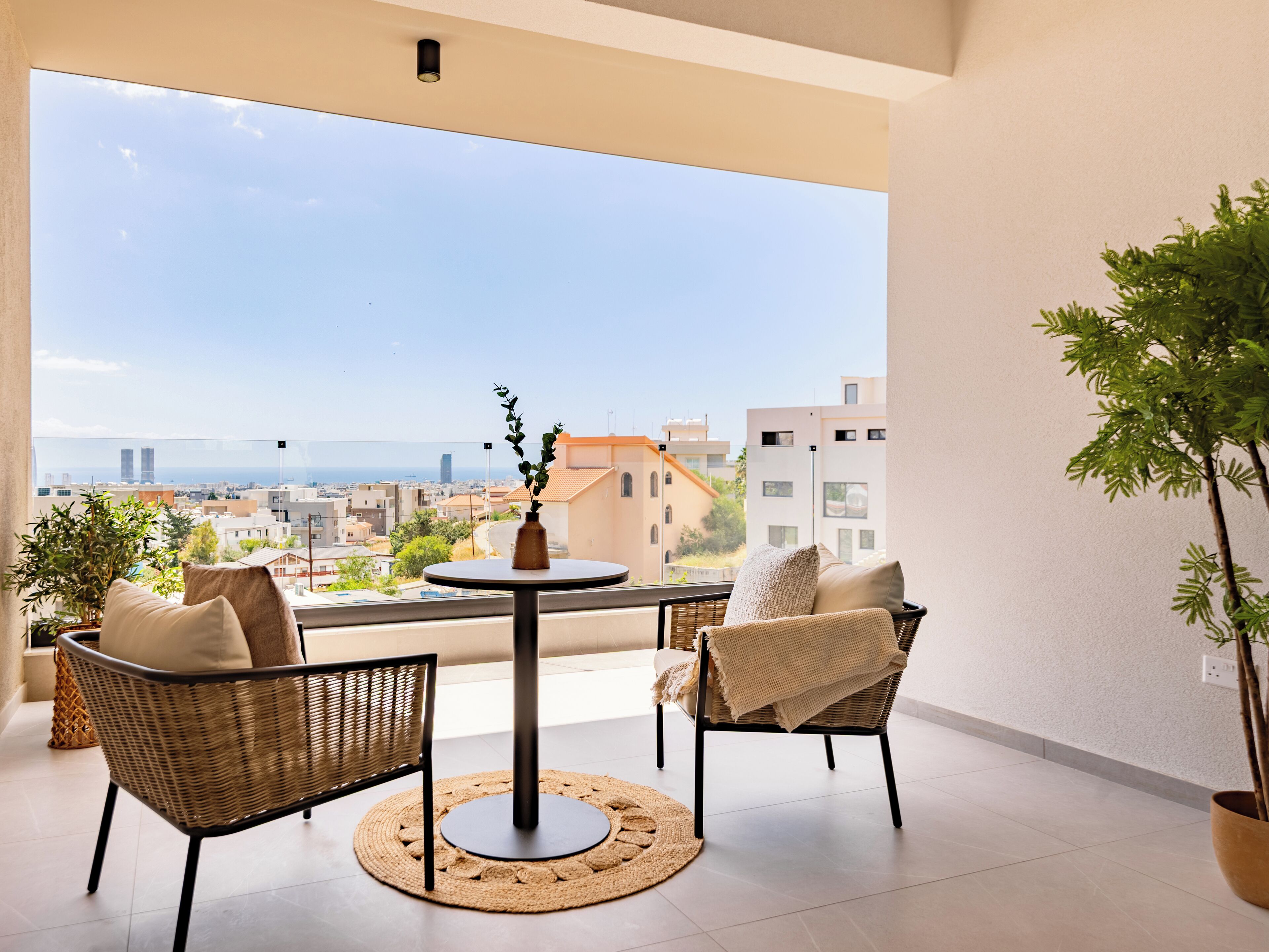 Apartment, 2 Bedrooms, Balcony, City View | Balkoni