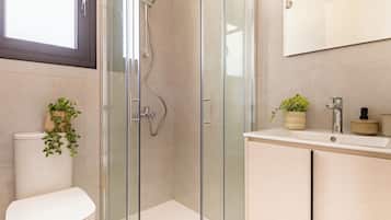 Apartment, 1 Bedroom, Balcony, City View | Bathroom