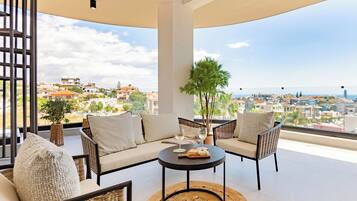 Departamento, 3 habitaciones, balcón, vista a la ciudad | Balcón