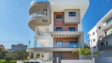 Apartament, 3 dormitoris, balcó, vistes a la ciutat | Façana frontal de l'allotjament