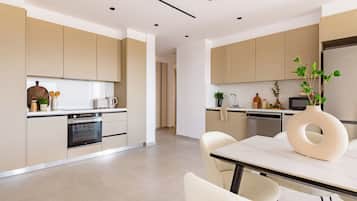 Apartment, 3 Bedrooms, Balcony, City View | Bahagian dalam