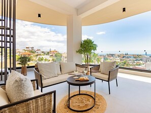 Appartement, 3 slaapkamers, balkon, uitzicht op de stad | Balkon