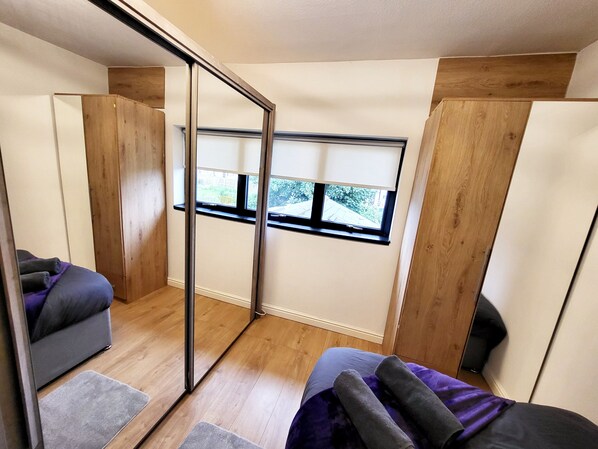 House, 3 Bedrooms, Kitchen | 3 bedrooms, desk, laptop workspace, iron/ironing board