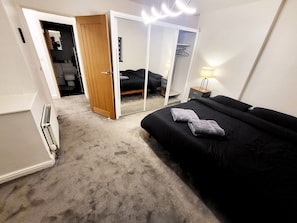 Maison, 3 chambres, cuisine | 3 chambres, bureau, espace de travail pour ordinateurs portables