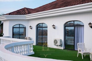 Balcony - Les Jardins de René Villa (Yaoundé)