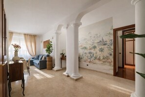Smart TV, books, printers - Incanto House - Luxury apartment near the Vatican (Roma)