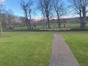 Apartment, 2 Bedrooms, Accessible, City View | Exterior