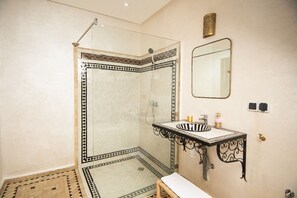 Bathroom - Maison Zomorroda (Saâda)