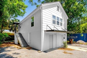 Exterior - Cozy 1BR Duplex Near Beach & Downtown Biloxi (Biloxi)