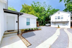 Exterior - Cozy 1BR Duplex Near Beach & Downtown Biloxi (Biloxi)