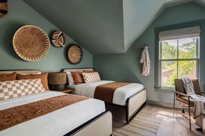 14 bedrooms, desk, iron/ironing board, travel crib