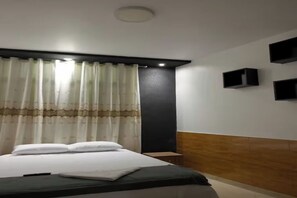 3 chambres, fer et planche Ă repasser, Wi-Fi, draps fournis