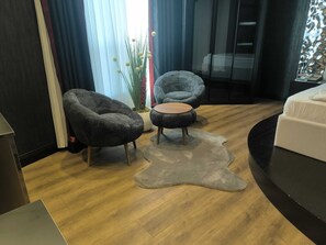 Premium Double Room, 1 King Bed, Non Smoking, City View